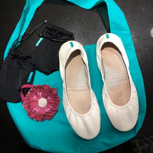 Tieks by Gavrieli Size 8 White Diamond Crocs